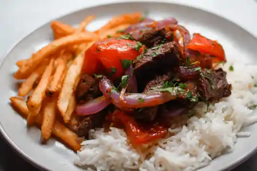 Lomo_Saltado_Peruvian_Beef_Stir_Fry